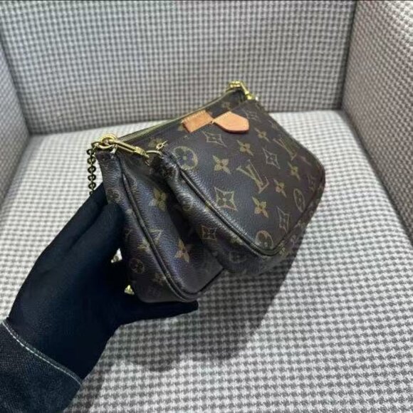 LOUIS VUITTON bag - Picture 4 of 8